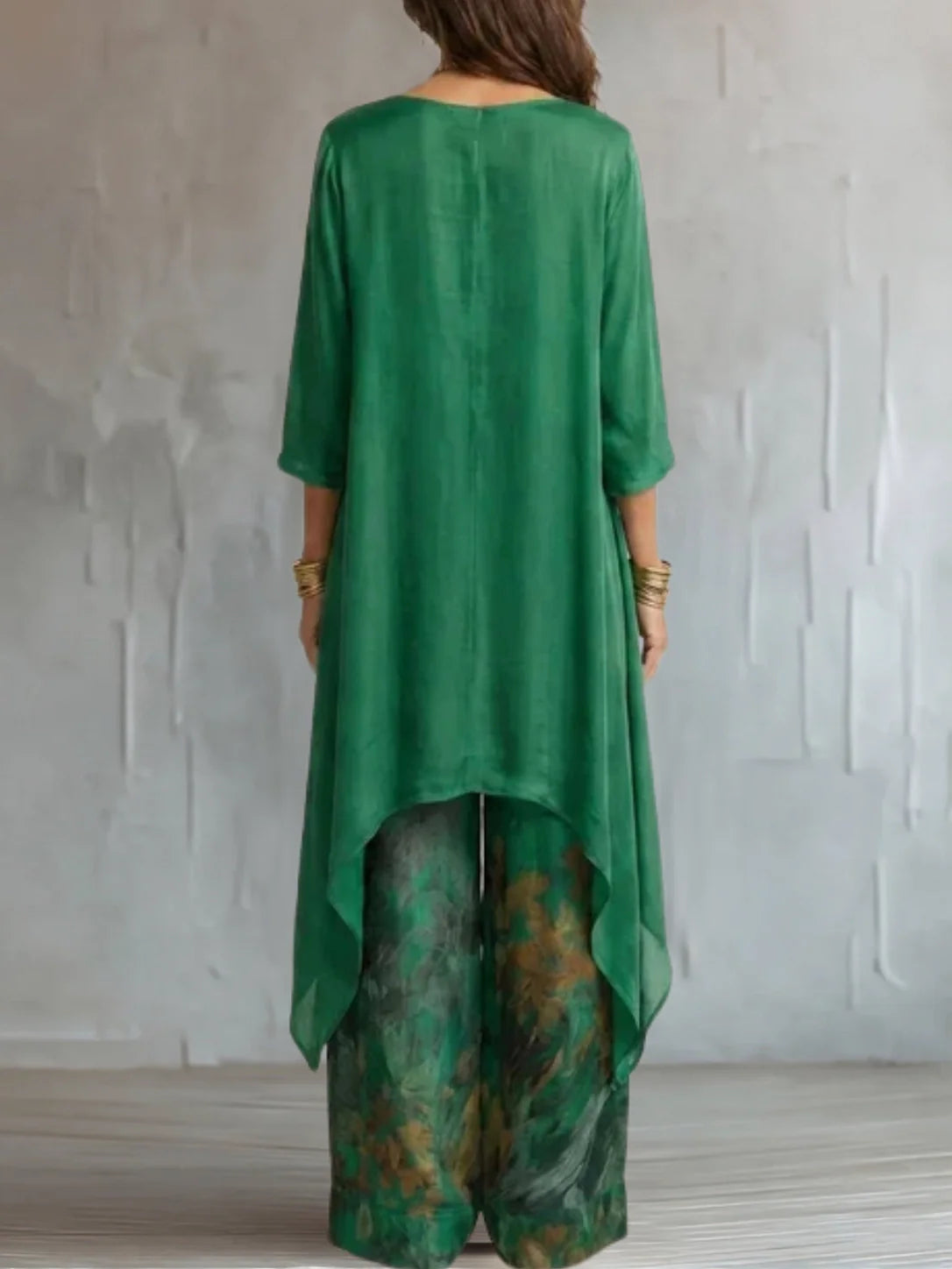 Gunilla | Flytande asymmetriskt blommigt set