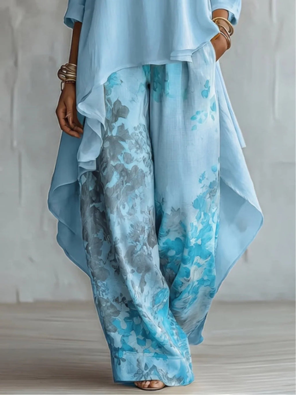 Gunilla | Flytande asymmetriskt blommigt set