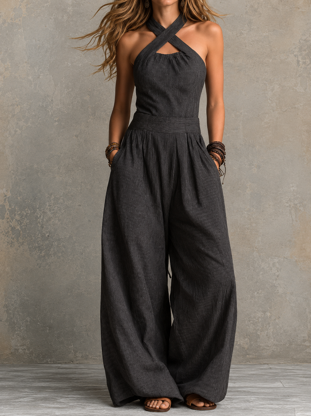Elin™ | Lång flytande jumpsuit med halterneck